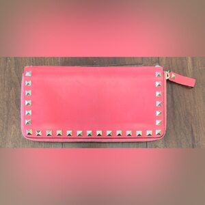 Authentic Valentino wallet from the Rockstud collection.